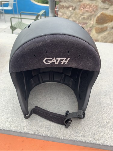 Gath black helmet for surf - black,