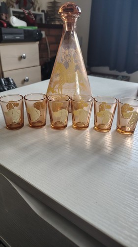 Vintage peach coloured hunting - vintage,
