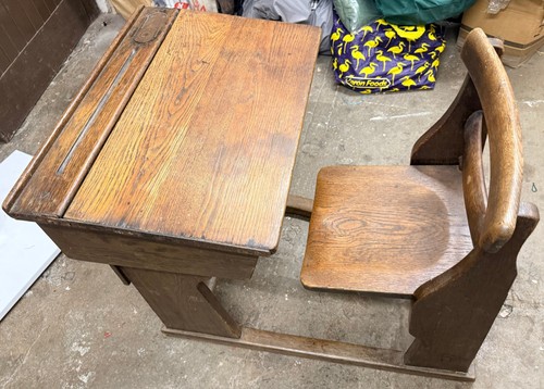 Heywood primary school - primary, desk