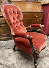 Elegant Victorian Mahogany Frame Button Back Armchair
