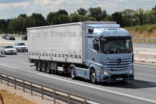Truck Photo Mercedes-Benz