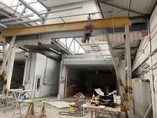 FELLOWS STRINGER LIFTING GANTRY WITH KING 1 TONNE HOIST (CB31)