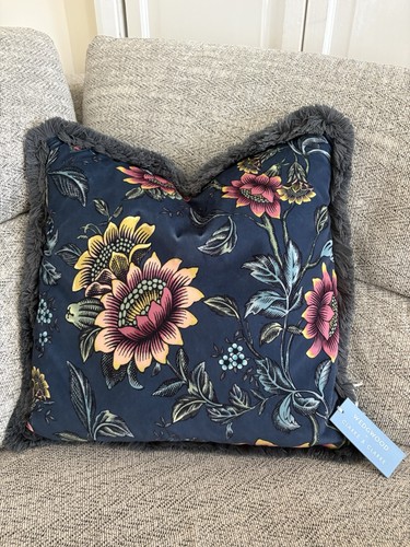 Clarke 43x43 - &, floral