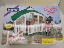 Breyer Classics Barn In Box W/