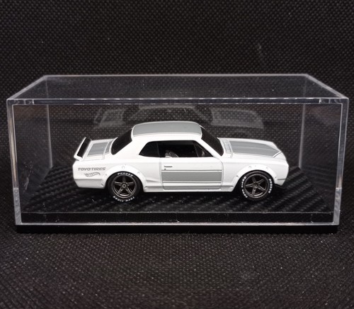 Lovely nissan skyline 2000 - lovely,