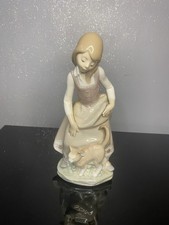 LLadro Young Girl with Cat