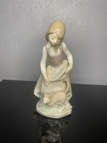 Lladro young girl with - lladro,