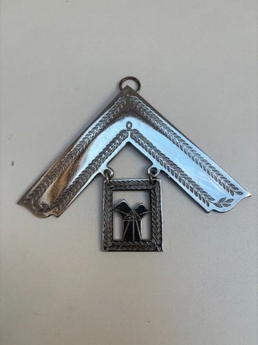 Past worshipful master - past,
