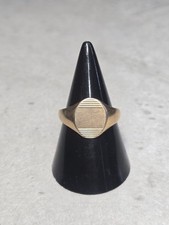 9ct Gold Signet Ring Yellow Engraved Size M 2.3g 2.5mm Birmingham Vintage