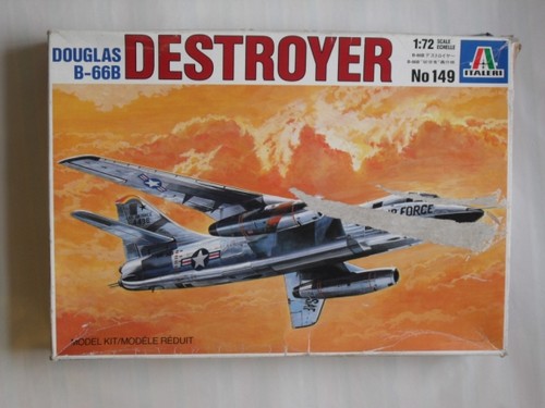 Italeri 149 douglas b 66b - italeri, 1/72