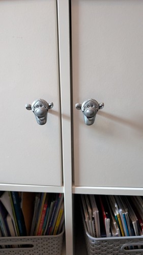 Pair tigger door knobs - of,