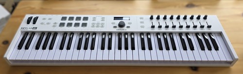 Arturia keylab essential - arturia,