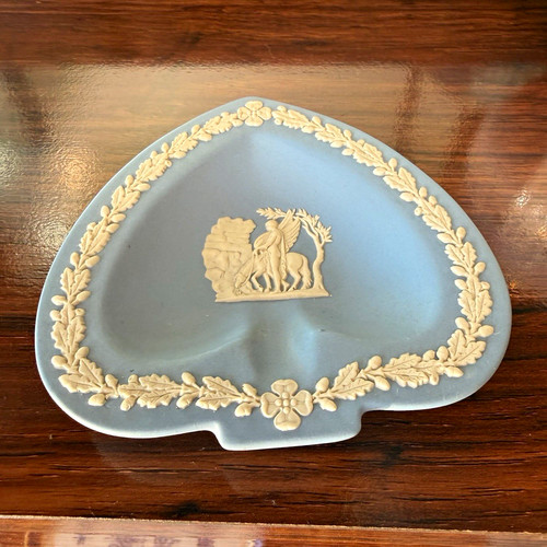 Wedgwood blue white - blue,