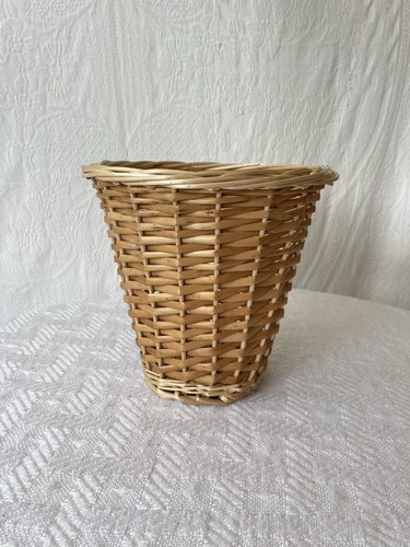 Vintage round wicker - wicker, waste