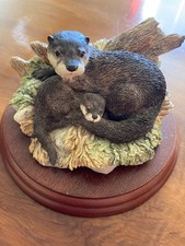 BORDER FINE ARTS OTTER AND CUB