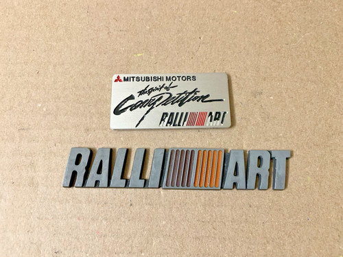 Emblem plat mobil mitsubishi - mobil,