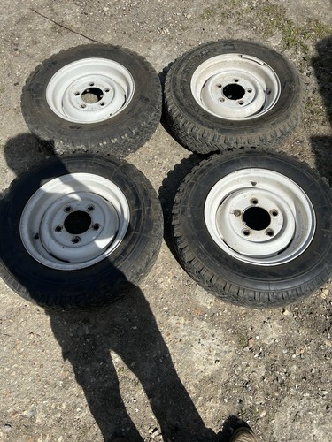 Land rover defender deep - land,
