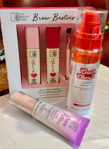 The beauty crop trio setting - crop,