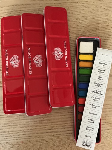 Tins major brushes - major,
