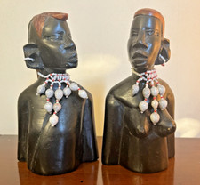 Pair of hardwood-carved Masai Mara (Kenyan) statues (each 16 cm tall)