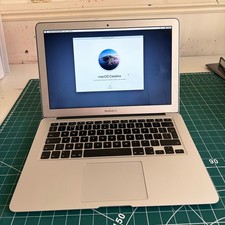 Apple macbook air Laptop 13 inch late 2013 8GB RAM in great condition