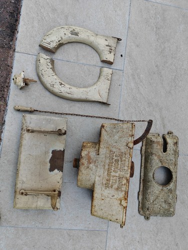 Cast iron high level - iron, wc