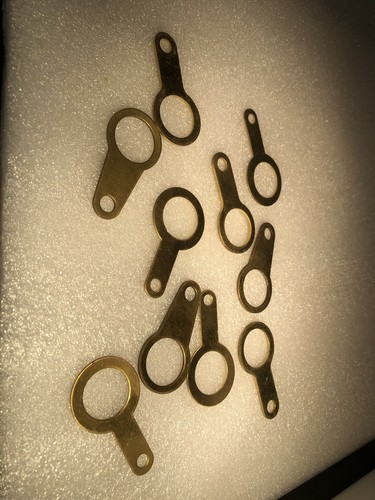 Earth tags brass 20mm - 20mm, (10)