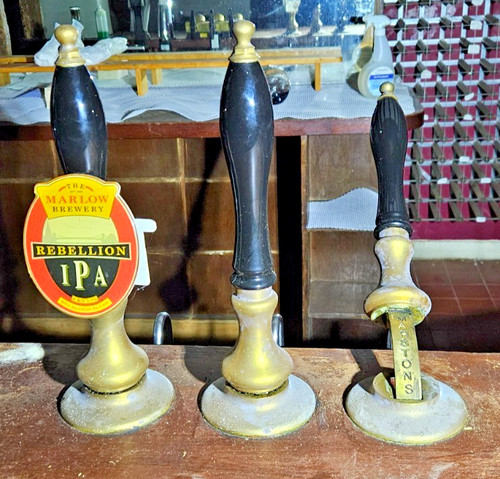 Marstons triple hand pull - ,