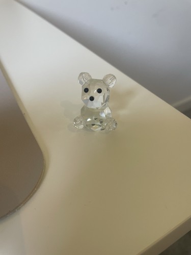 Clear faceted crystal - clear,