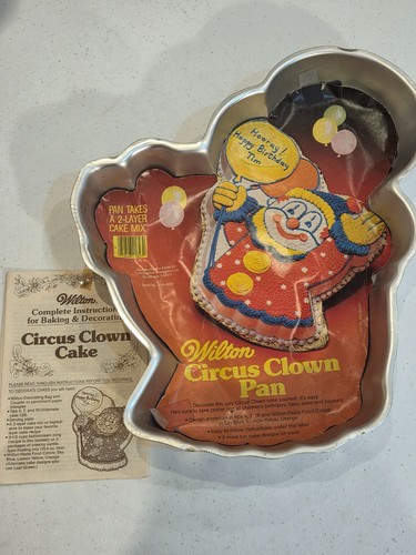 Wilton circus clown - circus, birthday