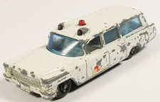 MATCHBOX 54 S&S CADILLAC AMBULANCE LESNEY 1-75 ENGLAND GHOSTBUSTERS BDF