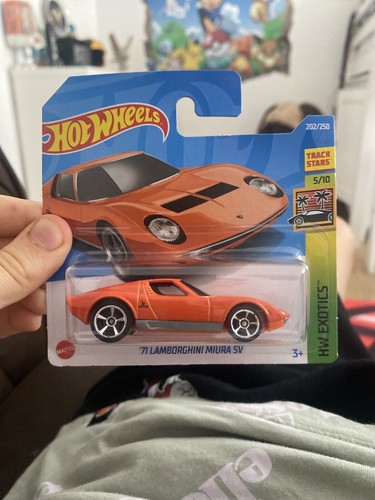 Hot wheel 71 lamborghini - hot,