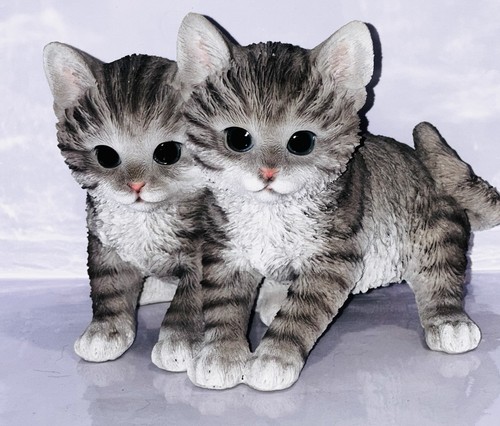 Grey tabby kittens figurine - kittens, figurine.
