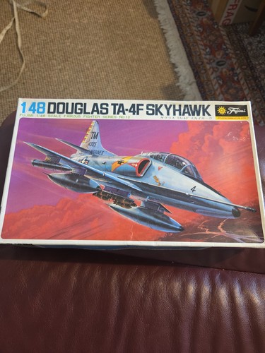Fujimi scale douglas ta - scale,