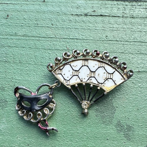 Mask fan brooch pin - mask, set