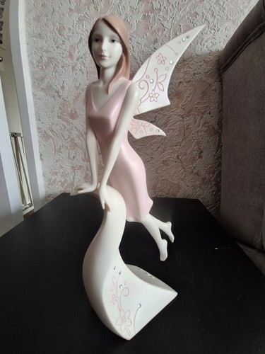 Fairy dreams fly away - away, by
