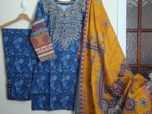 New maria printed khaddar - b,