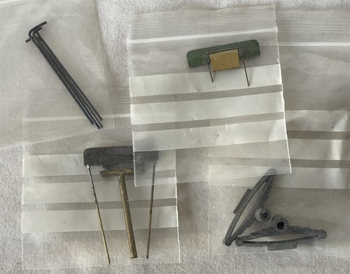Vintage unpainted britains - unpainted, era