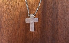 Quartz cross vintage chocker