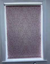 V&A William Morris Pink Acorn Roller Blind. Excellent Condition