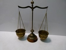 VINTAGE APOTHECARY SCALES  BALANCE / BEAM  SCALES  38CM HIGH.
