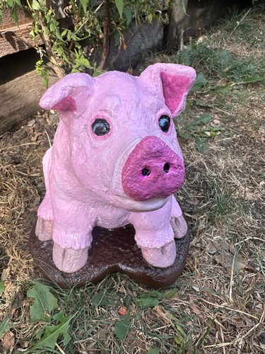 Vintage pig garden ornament - vintage,
