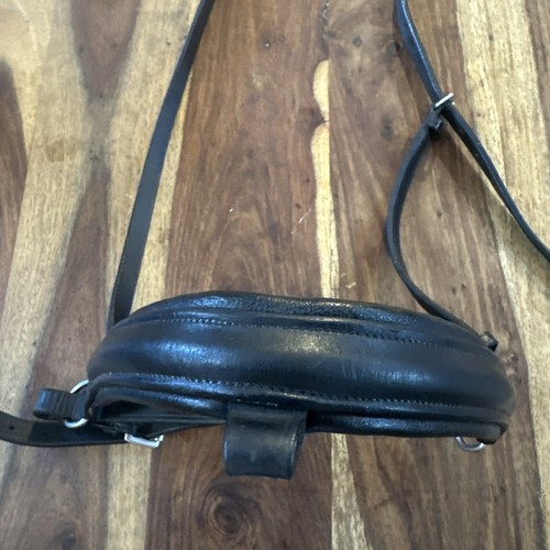 Black large horseraised - black,