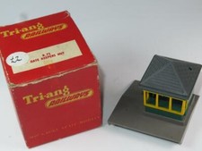 VINTAGE TRI-ANG RAILWAYS R.72