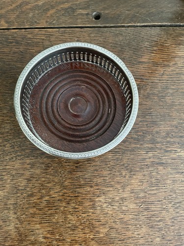 Silver plate and turned - silver,