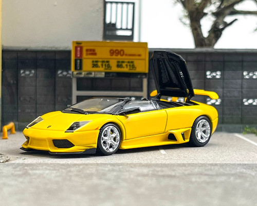 64 yellow murcielago - 1:64,