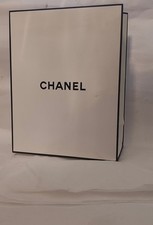 CHANEL: Carrier Bag and Tissue: USED