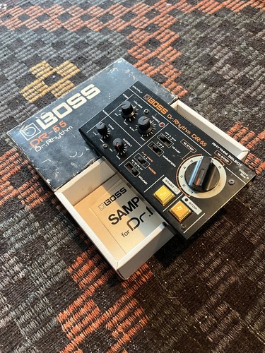 Boss rhythm analog - dr-55,