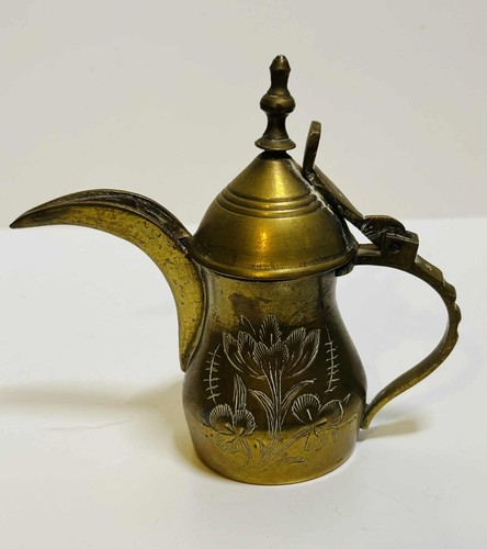 Small arabic dallah middle - small,