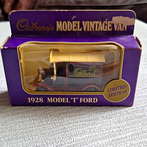 Lledo model vintage - vintage, van